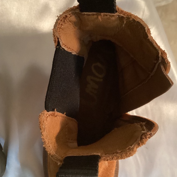 Sam Edelman Laguna Chelsea Boots (Kids) - Picture 14 of 16